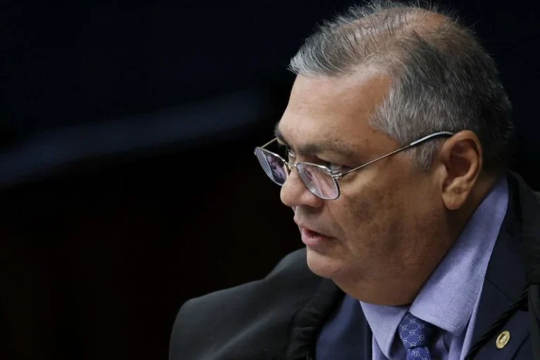 PSOL afirma a Dino que presidente do partido não interfere em emendas