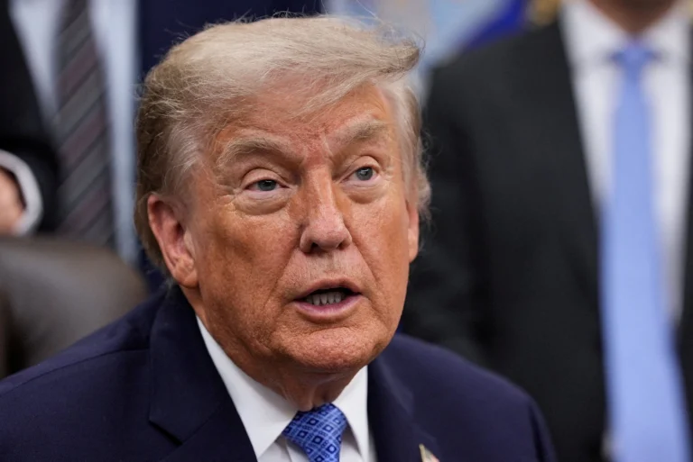Trump envia ao Congresso notificação de que conflito com Irã foi retomado