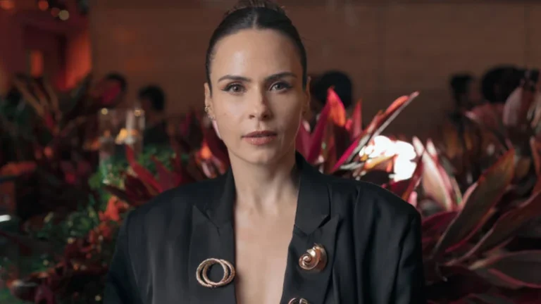 Ana Paula Renault renova contrato com a Globo e vai comandar novo programa na TV aberta