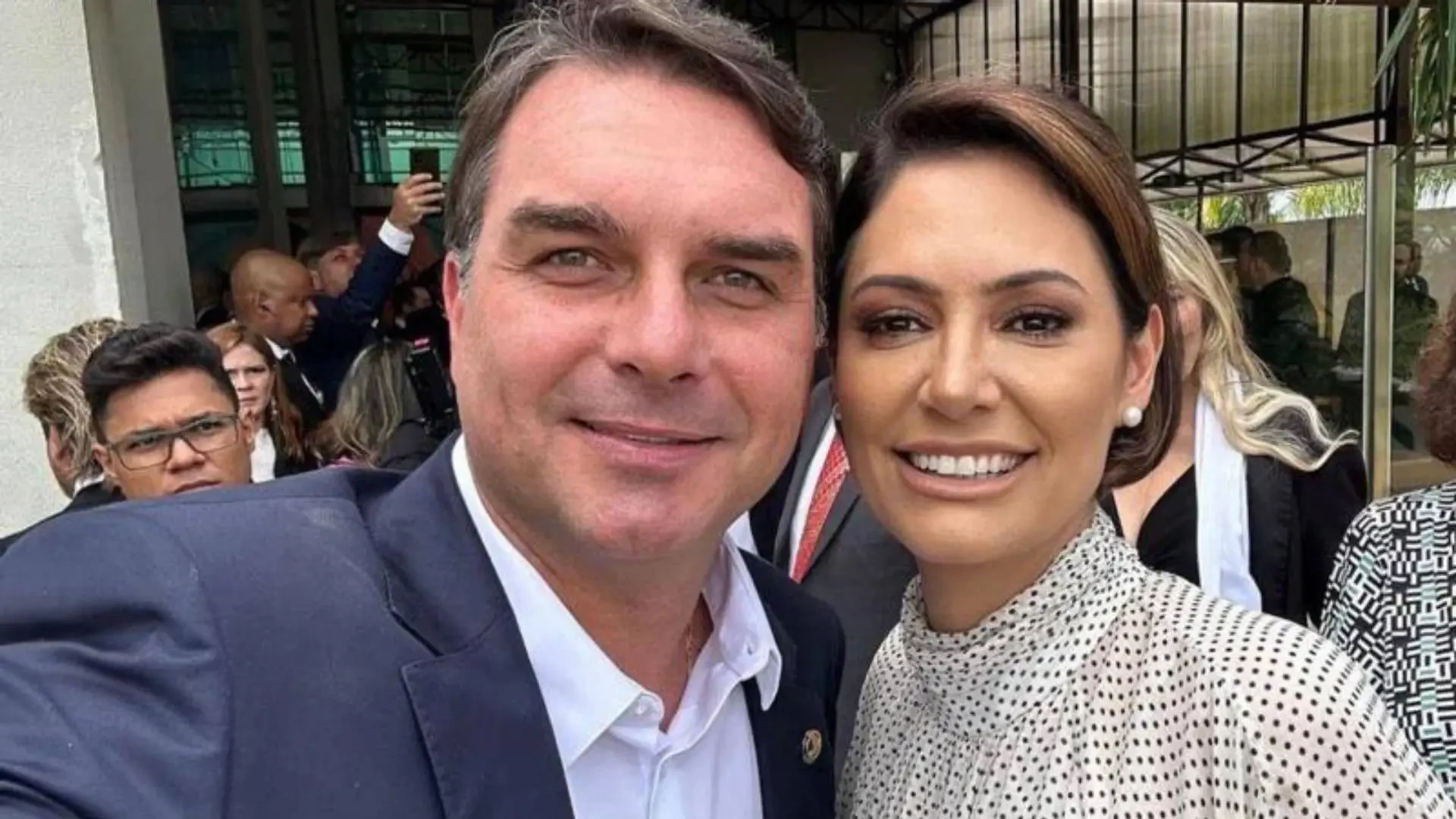 Em sinal de reconciliação, Michelle posta vídeo de gravação com Flávio