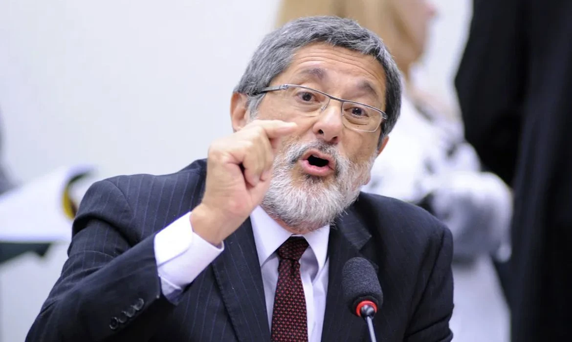 Gabrielli critica 