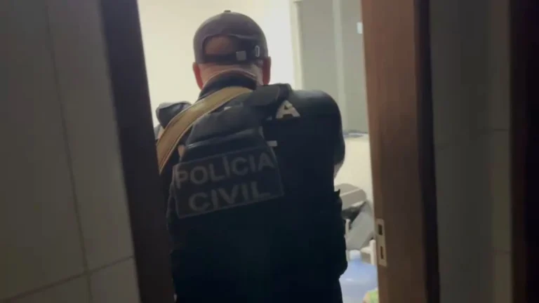 Operação bloqueia R$ 38 mi de grupo suspeito por venda de armas na Bahia