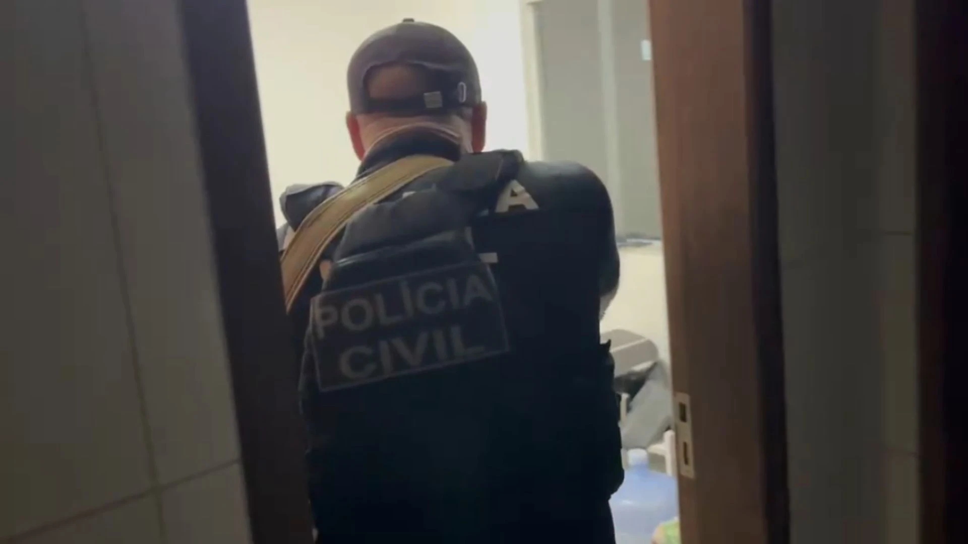 Operação bloqueia R$ 38 mi de grupo suspeito por venda de armas na Bahia