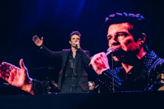 Vocalista do The Killers questiona futuro na música: “Até quando?”