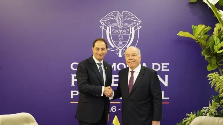 Vice colombiano se reúne com Mauro Vieira na posse de De La Espriella