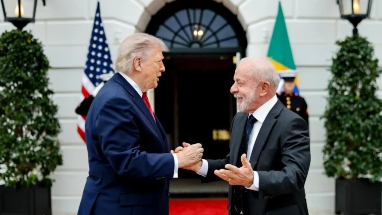 Governo vê diálogo aberto entre Lula e Trump e destaca duração da ligação
