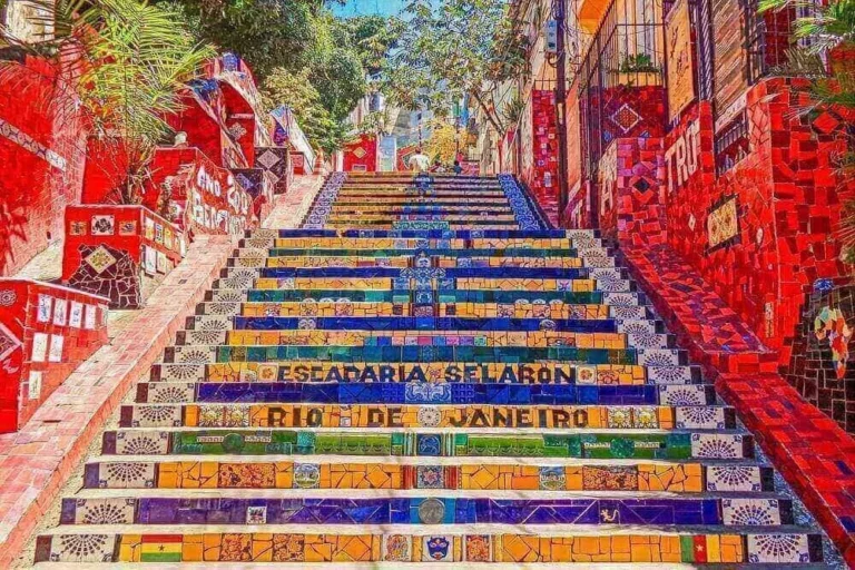 Tiroteio assusta turistas perto da Escadaria Selarón, na Lapa (RJ)