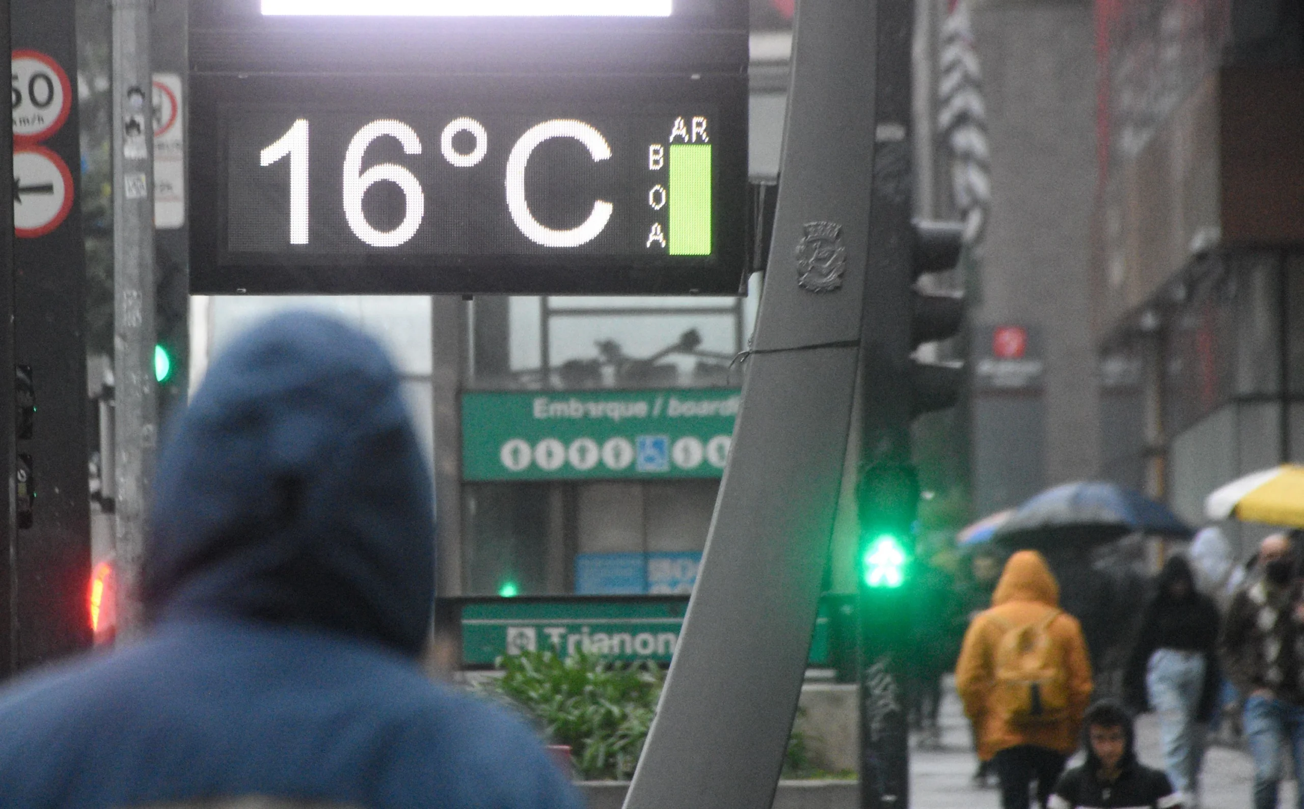Defesa Civil alerta: frente fria deve trazer temporais e ventania para SP