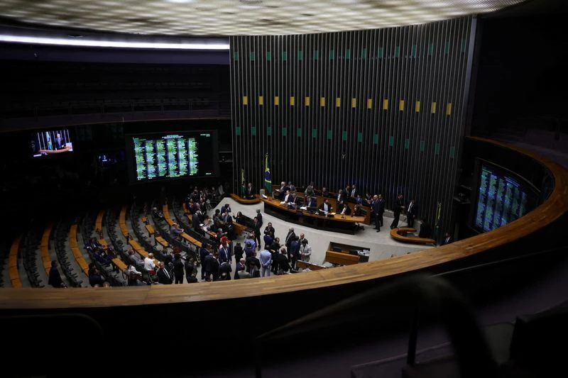 Sem acordo, PL da misoginia fica para próximo esforço da Câmara
