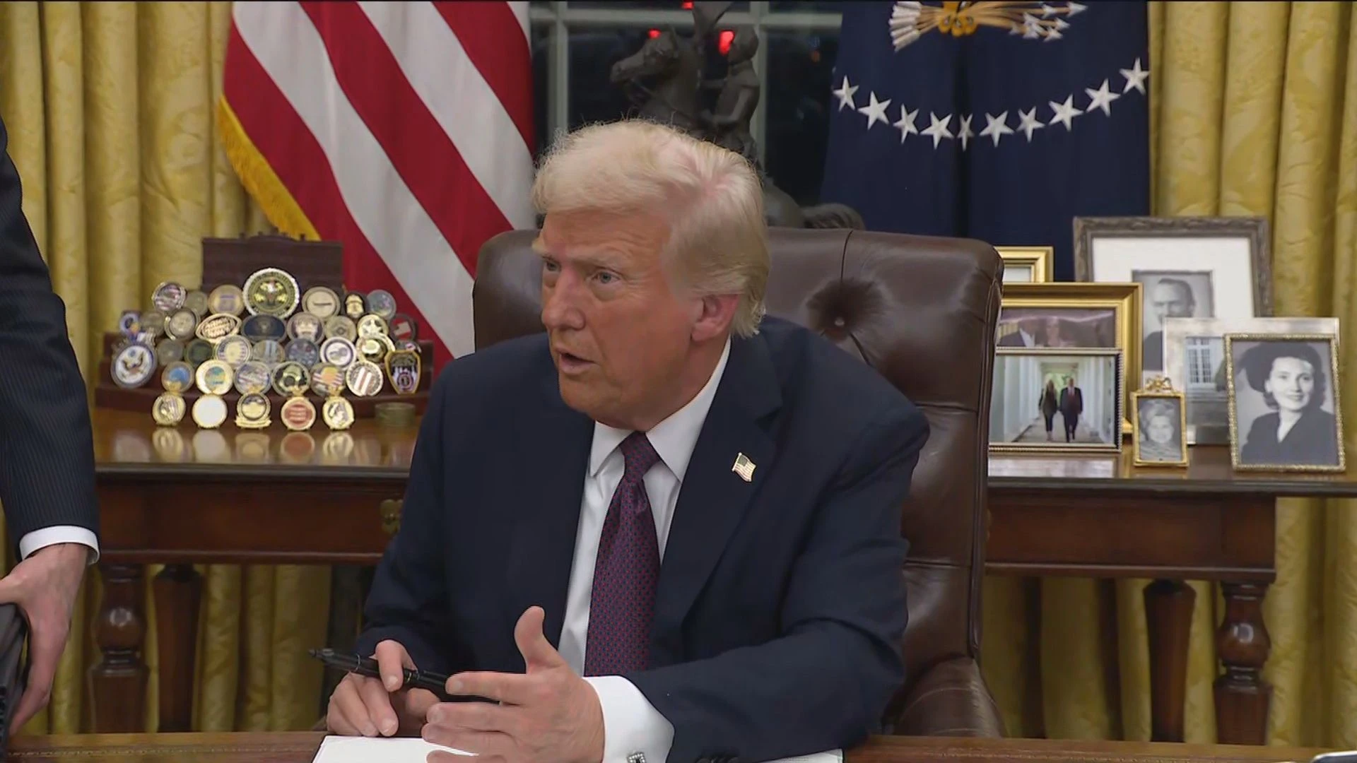 Trump deve aprovar novas sanções contra Rússia nesta sexta, diz autoridade