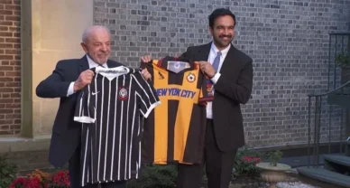 Lula entrega camisa do Corinthians a Zohran Mamdani, prefeito de Nova York