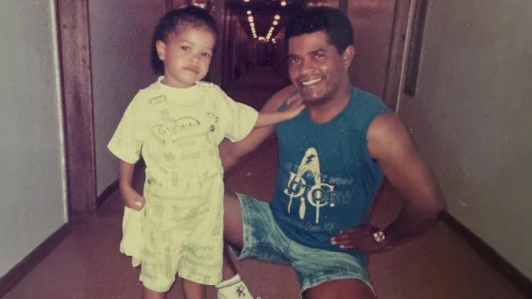 29 anos sem João Paulo: veja como está a filha do cantor, dupla de Daniel