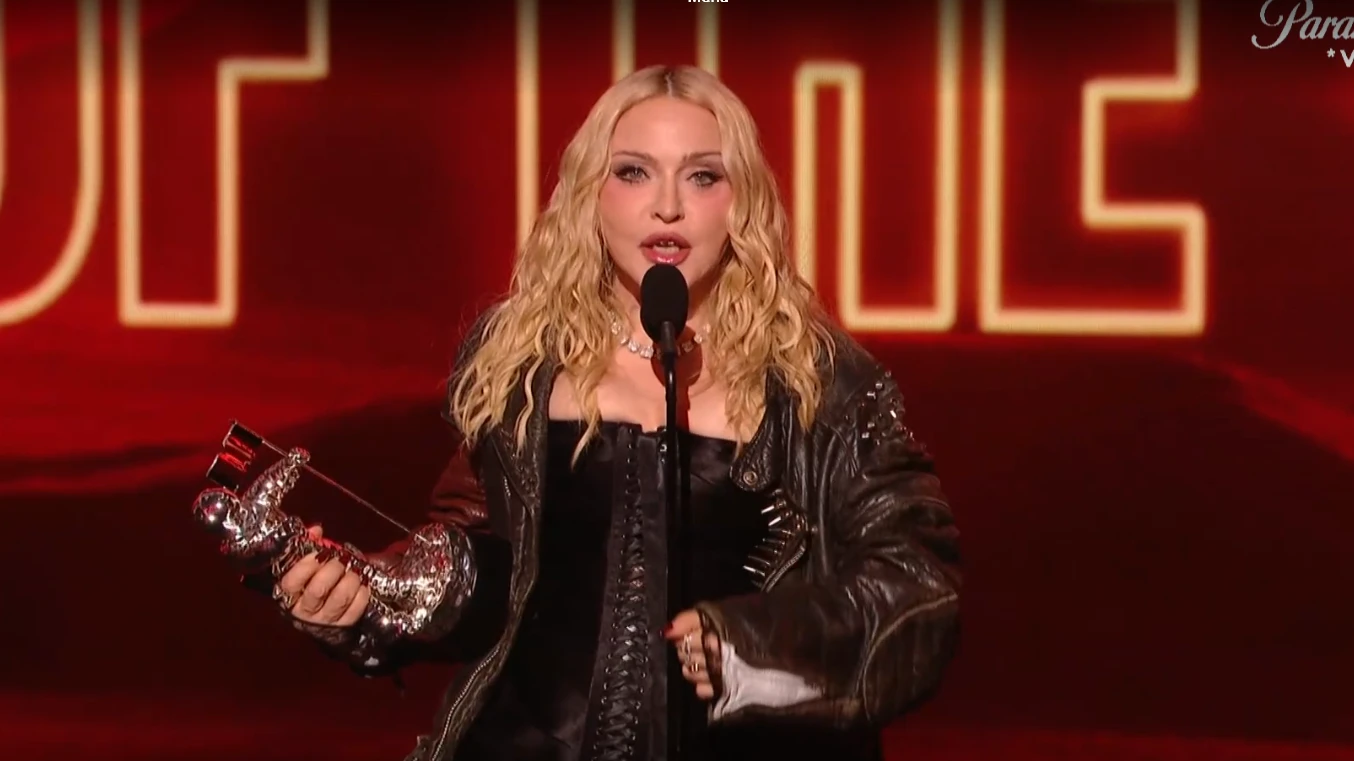 Madonna se torna a pessoa mais velha a ganhar um prêmio no VMA
