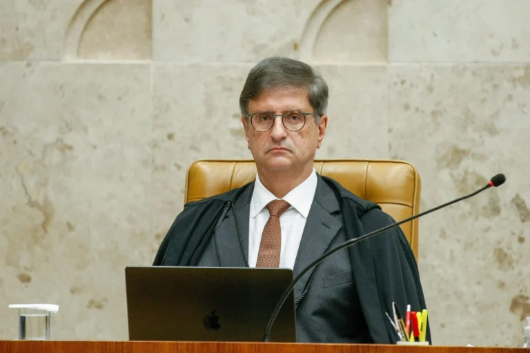 Oposição pede impeachment de PGR após parecer por nulidade em caso Moraes