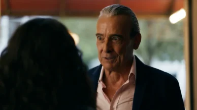 Quem Ama Cuida: Ulisses cai em plano de Adriana e decide vender sua parte na joalheria
