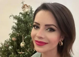 Sandy desabafa sobre ataques por não mostrar o rosto do filho: “Preço alto