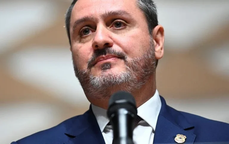Andrei buscou defesa própria contra Mendonça sem informar AGU