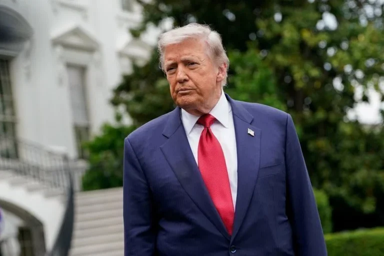 Após reunião, Trump diz que China quer “impedir progresso” dos EUA sobre IA