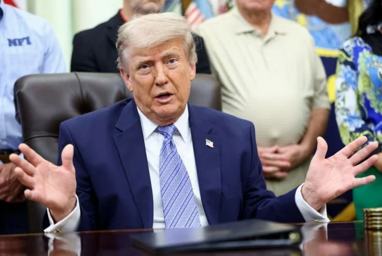 Trump diz estar feliz com saída de Harry e Meghan dos Estados Unidos