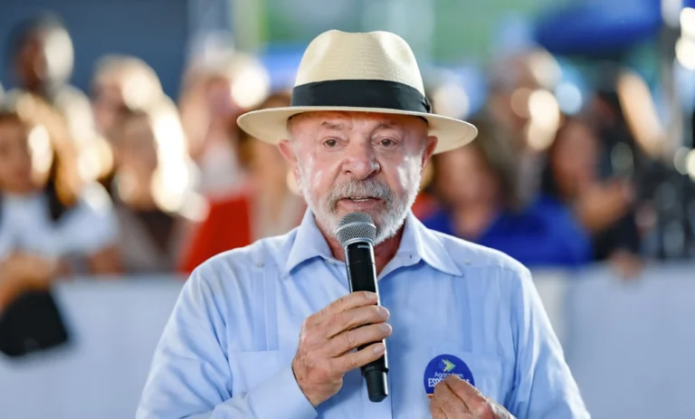 Padroeira é ofendida por quem não respeita religião dos outros, diz Lula