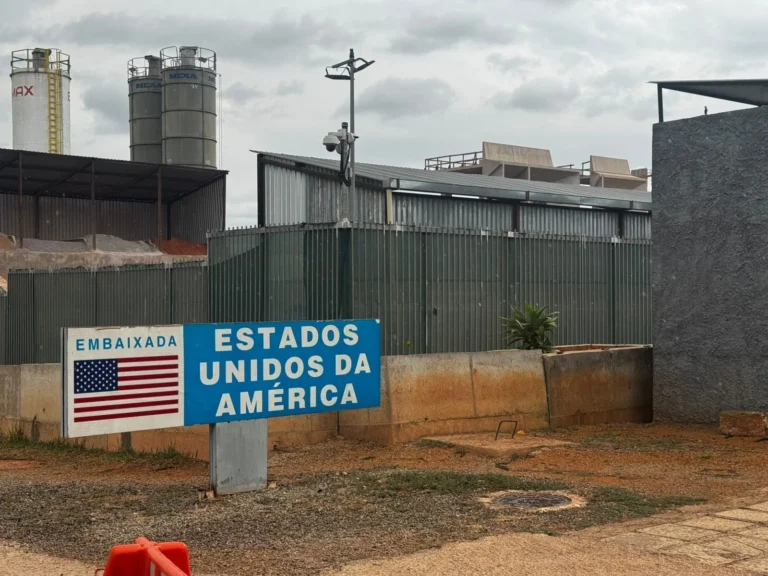 Após decisão dos EUA, PMDF intensifica policiamento no setor de embaixadas