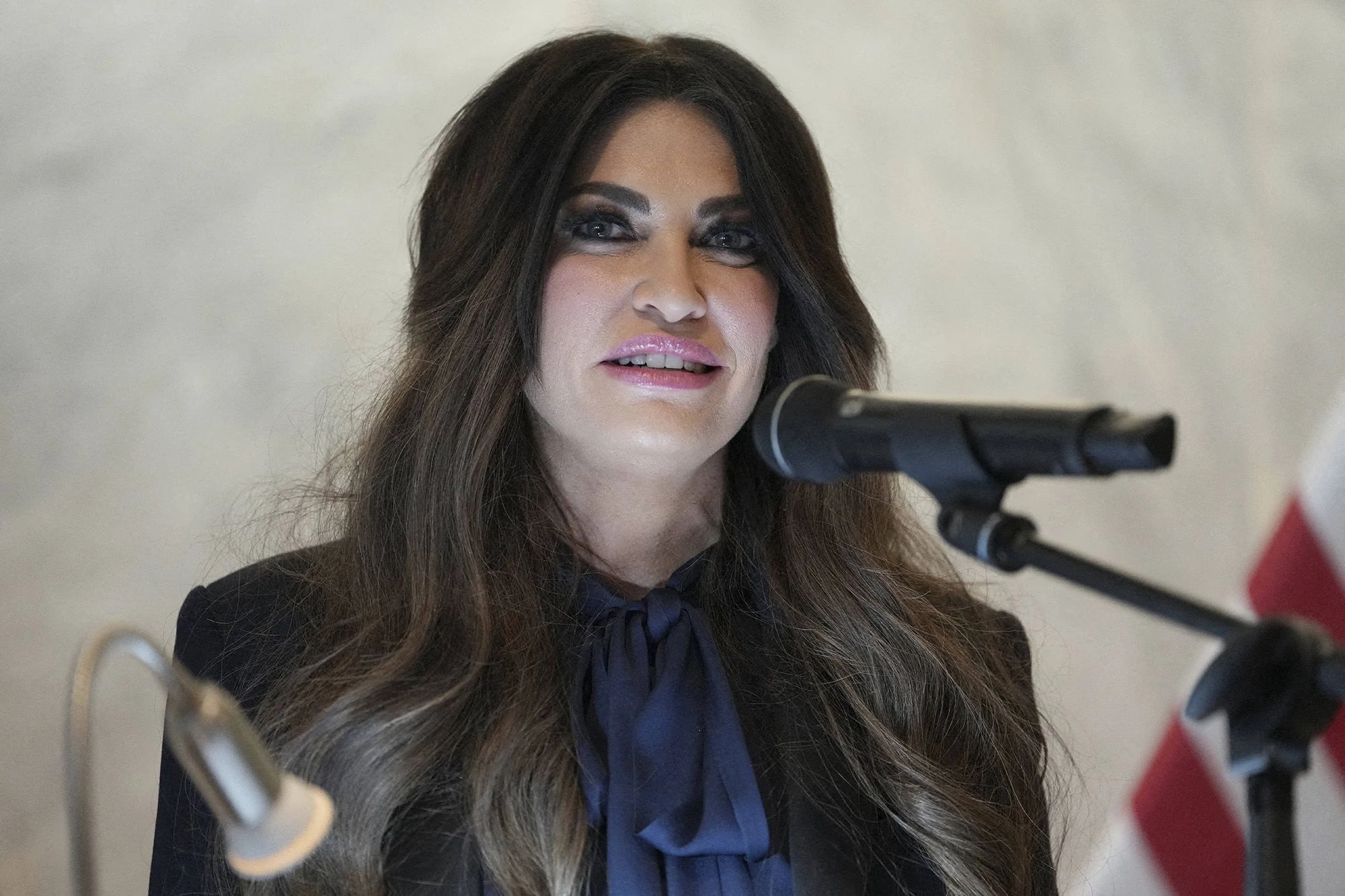 EUA demitem embaixadora na Grécia ex-noiva de Trump Jr. após escândalo