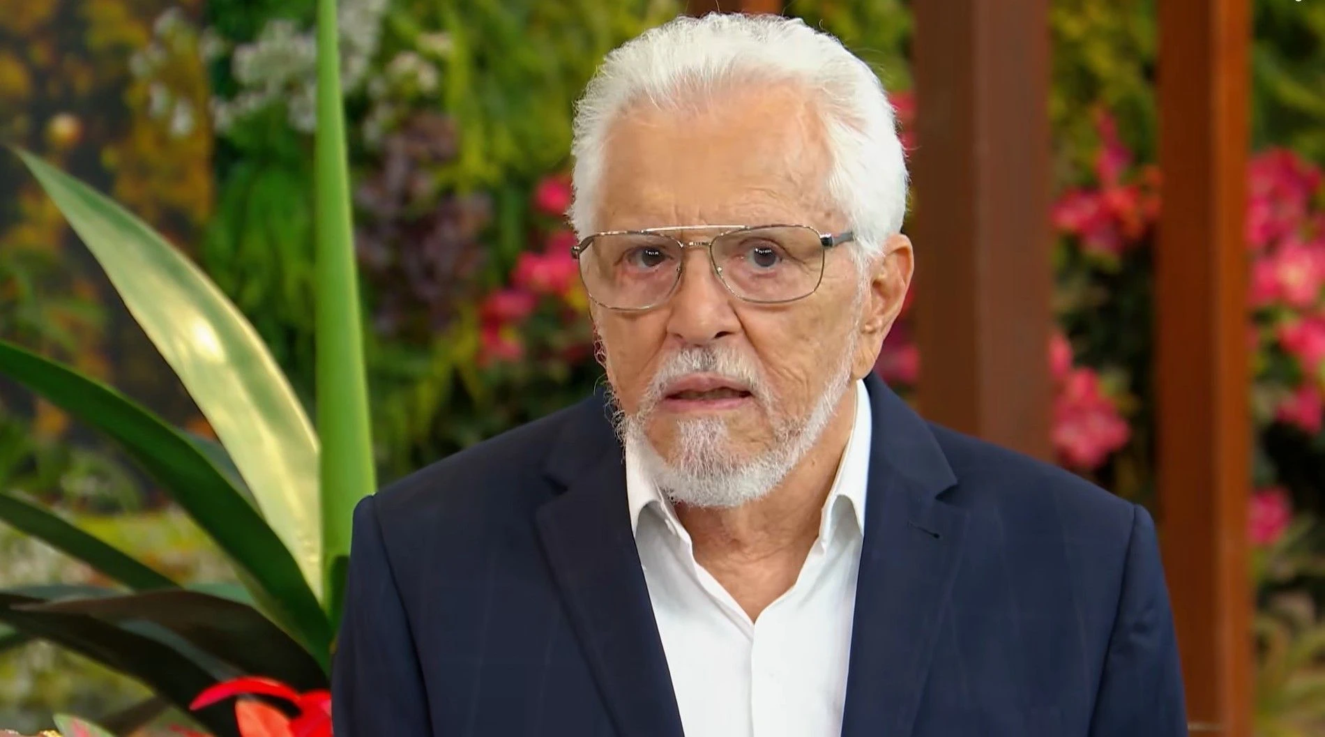Carlos Alberto de Nóbrega se emociona ao falar sobre 