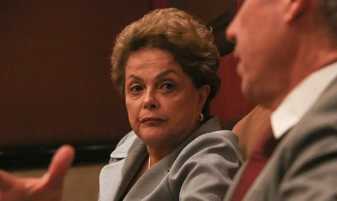 Dilma receberá indenização mensal de R$ 17 mil por perseguição na ditadura
