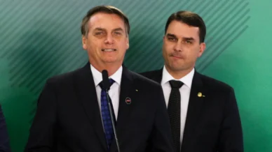 Flávio nega possibilidade de Bolsonaro disputar eleições em 2030