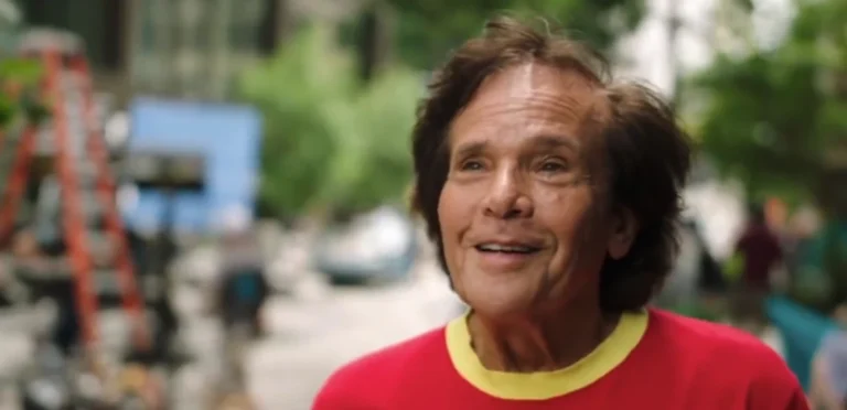 Michael Gray, ator de “Shazam!”, morre aos 75 anos, diz site
