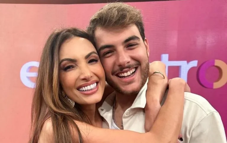 Patrícia Poeta completa 50 anos com homenagem emocionante do filho