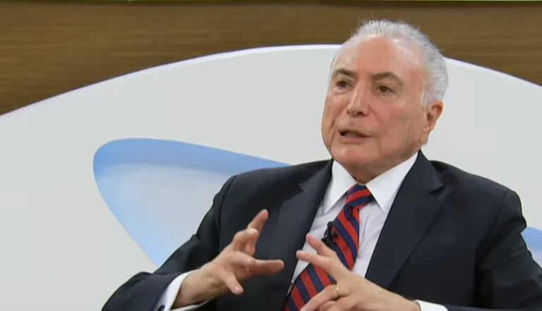 Temer manifesta apoio a Flávio Bolsonaro no 2º turno